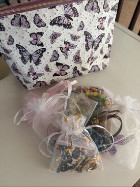 Organza Jewelry Pouch Set with Pink and White Accents